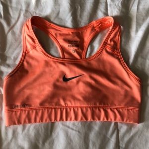 ✨Nike sports bra✨